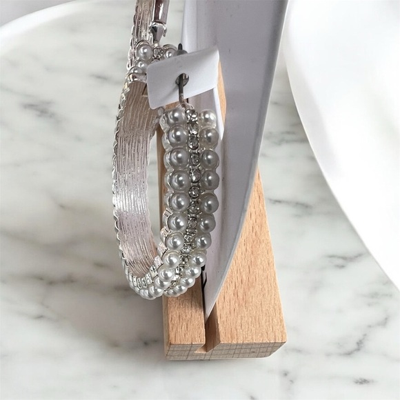 Forever 21 Elegant Silver & Pearl Earrings – NWT - Picture 9 of 9